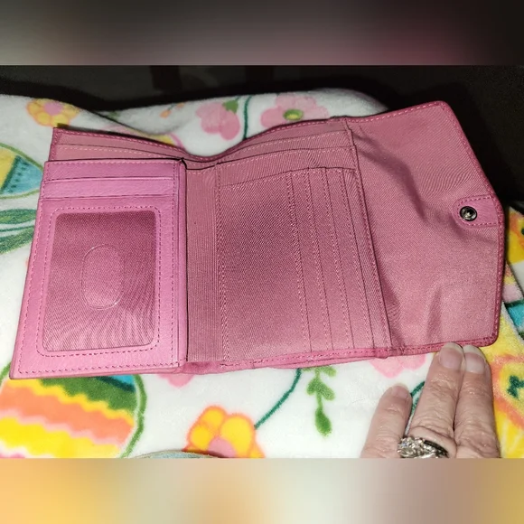 Vintage Fossil Pink Leather Patchwork Front Tri-fold - Picture 6 of 10